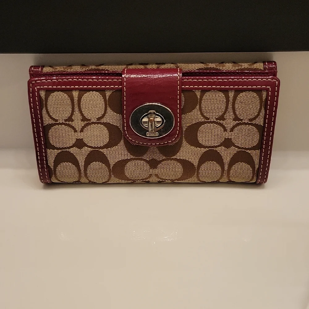 Coach Brown and Burgundy/Pink Wallet Signature Collection - Picture 14 of 14